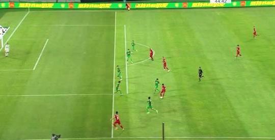  图卢兹主场草皮质量问题引争议  