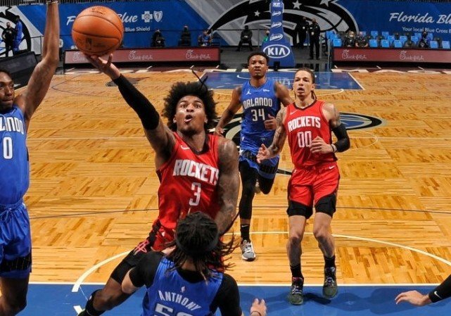  伊维恩替补席深度惊人，法甲轮换调整激活球队战斗力